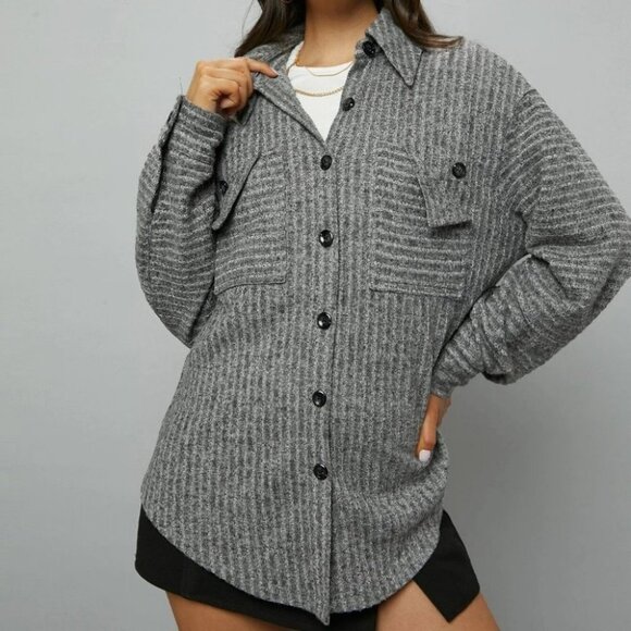 Womens Pocket Coat gray shacket - Picture 2 of 4